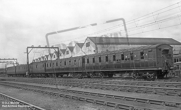 LBSCR 3282 1920c between Selhurst and Norwood Junction