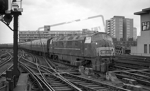 D829 1964-08-09 London Waterloo