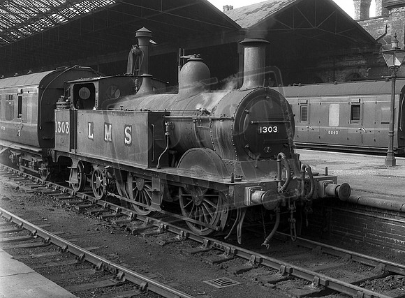 1303 1930s Derby Station