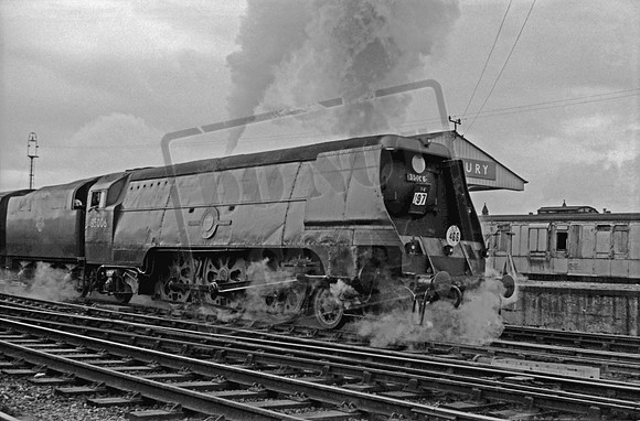35006 1957-07-27 Salisbury