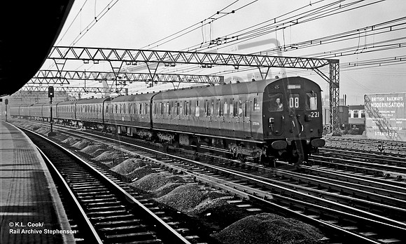EMU E75194 1960-11-06 Stratford