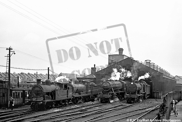 31659 1951-05 Gillingham shed