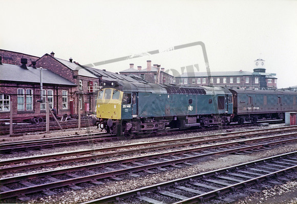25146 1982-06-08 Derby station