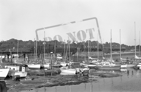 41270 1964-08-25 Lymington