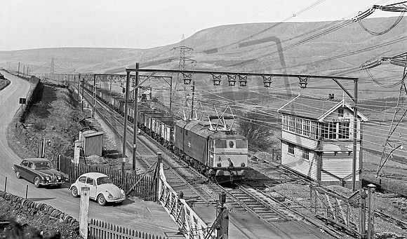 E26046 1967-04-05 Torside Crossing