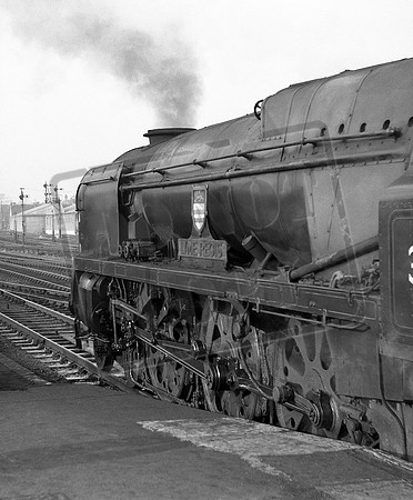 34009 1963-12-07 Salisbury