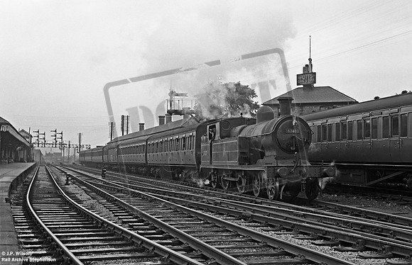 67403 1953-05-23 Macclesfield Central