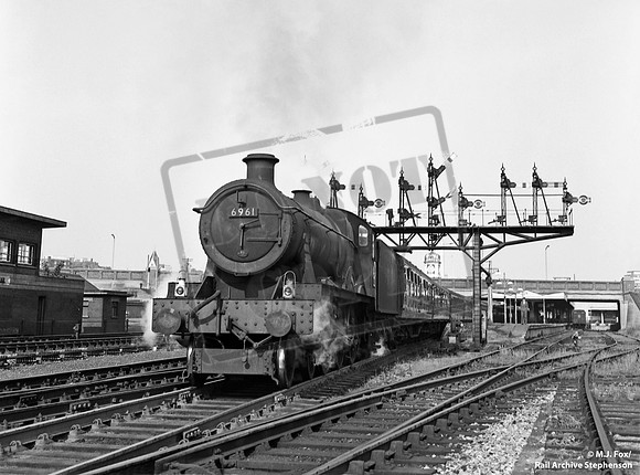 6961 1964-05-28 Southampton Central