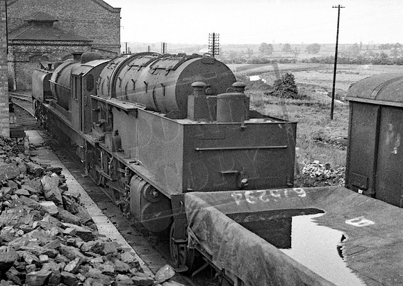 47995 1957-05-21 Wellingborough