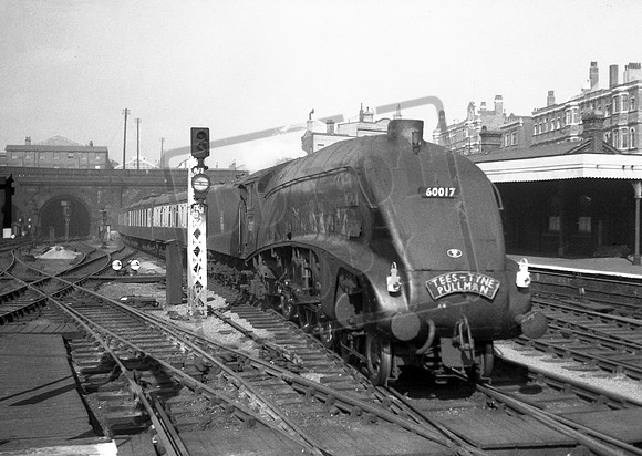 60017 1956-10 Kings Cross