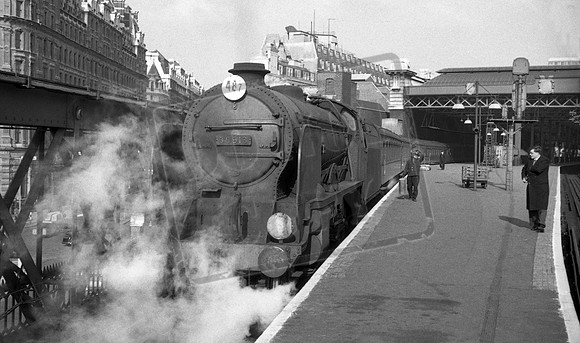 30913 1958-04-12 London Charing Cross