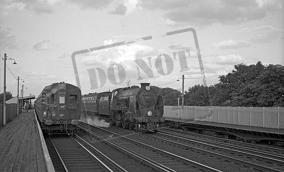 30934 1962-08-17 Berrylands