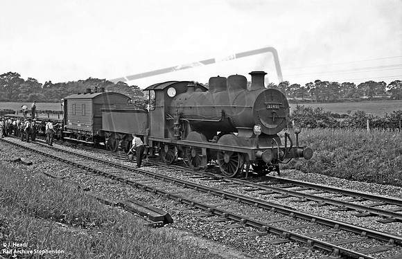 32451 1952 Hever
