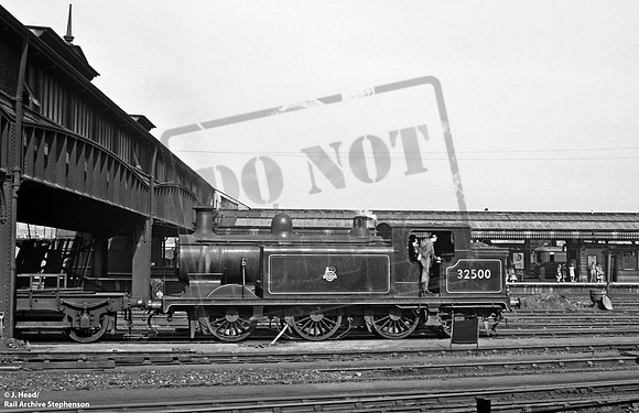 32500 1952 Clapham Junction