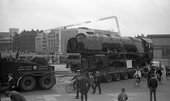 46235 1966-05-20 Birmingham streets