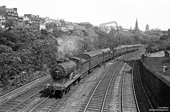 62437 1957-07-01 Edinburgh Princes Street Gardens