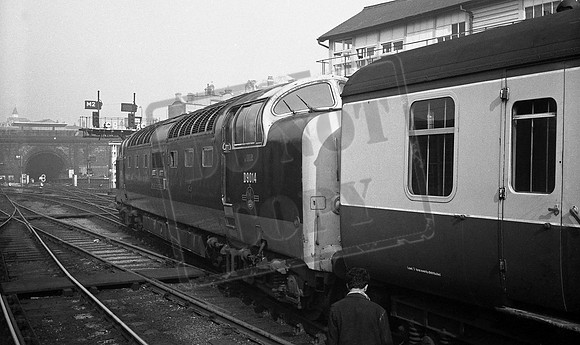 D9014 1969-10-10 Kings Cross