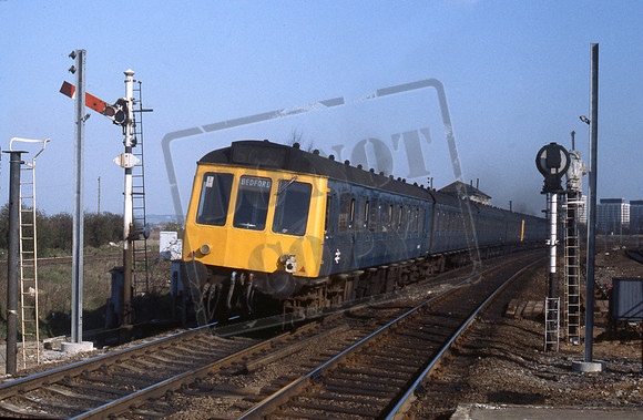 DMU M51606 1980-03-10 Hendon