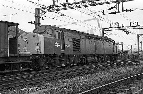 40002 1982-09-30 Bescot