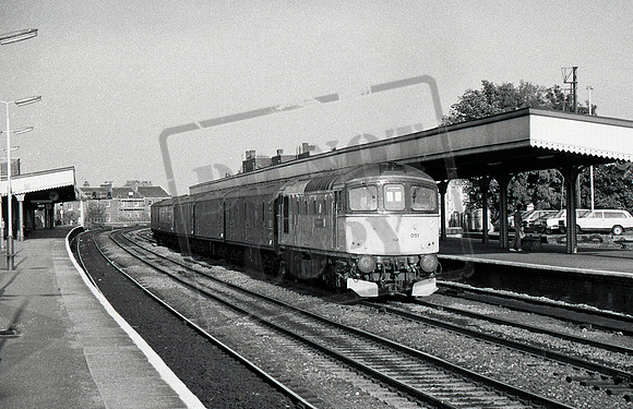 33051 1998-08-16 Leamington Spa