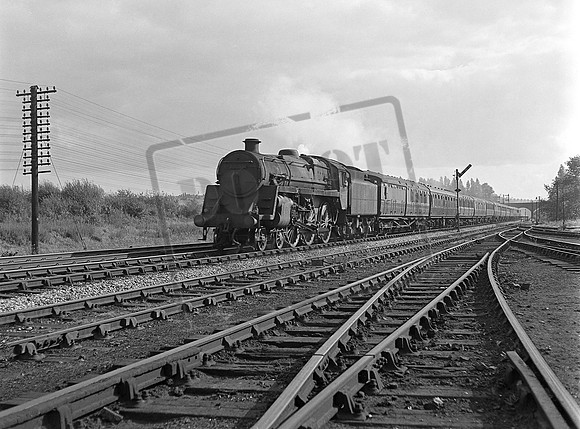 73054 1957-09-08 Bournville
