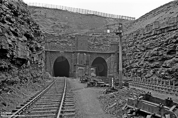 Tunnel 1954-06 Woodhead