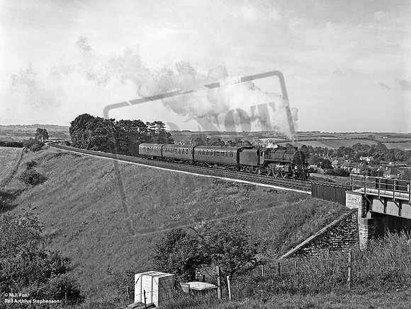 76061 1966-07-01 Upwey