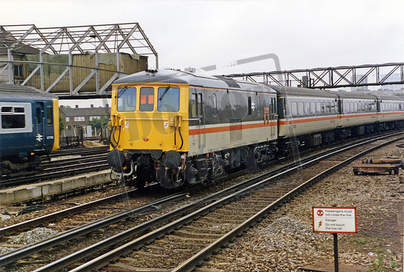 73201 1988-07-25 Clapham Junction
