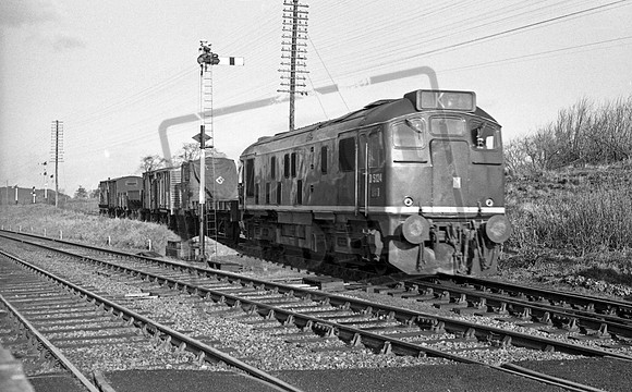 D5124 1962-04-21 Inverness Millburn level crossing