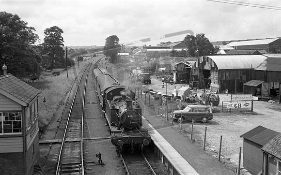 4593 1962 Hendford Halt