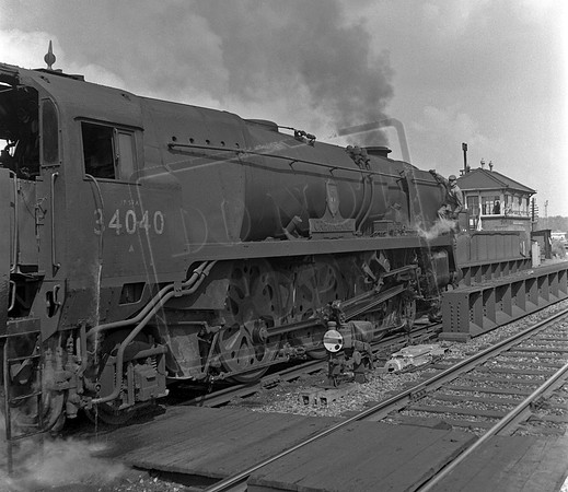 34040 1965-05-25 is it  Reading West ?