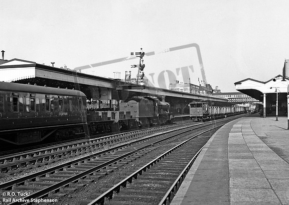 6941 1961-03-04 Newport