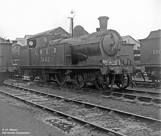 7442 1948-06-05 Lincoln shed