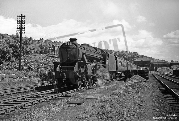 45075 1950s Golcar
