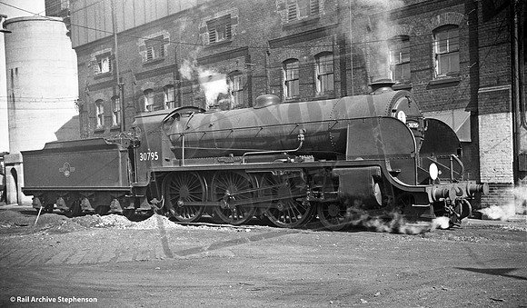 30795 1958c Eastleigh shed