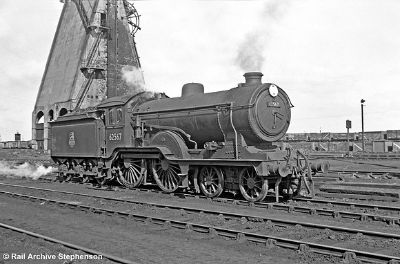 62567 1950s March coaling stage