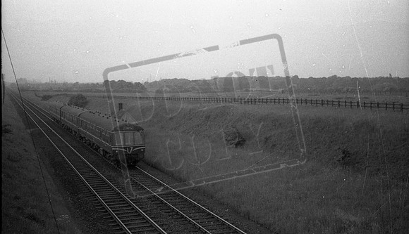 DMU 1960c Grimsby approaching Peaks tunnel-ROneg-2001-JM-009
