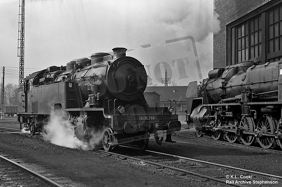 151TC758 1958-03-22 Creil