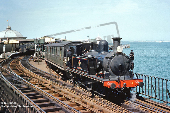 W14 1960-05-30 Ryde Pier Head