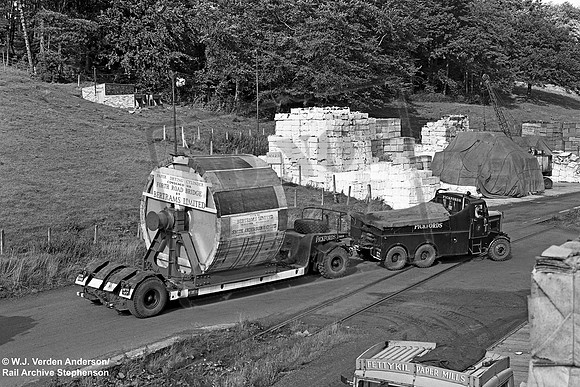 Pickfords M2302 1964-09 Leslie