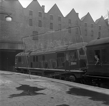 D5011 1964c Birmingham New Street