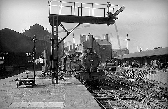 41101 1957-04-11 Blackburn