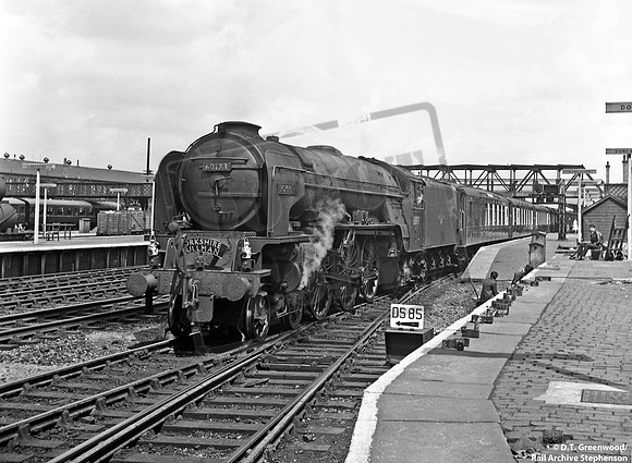 60133 1958-06-15 Doncaster station