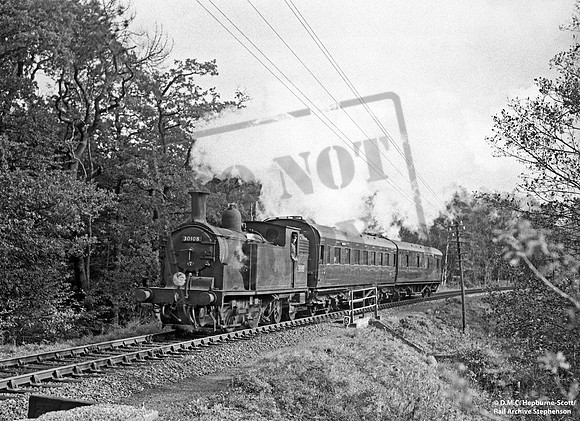 30108 1963-11-01 near Lymington