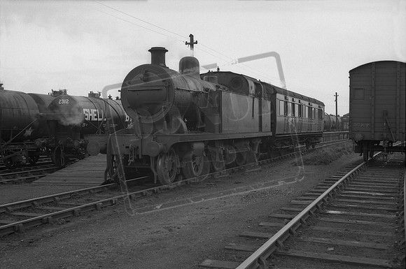 41939 1950s Is it Thameshaven