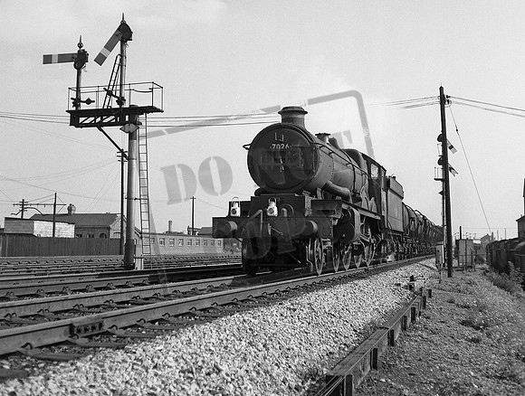 7026 1960s Reading