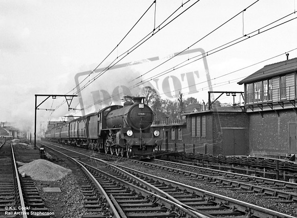 61164 1957-04-19 Gidea Park