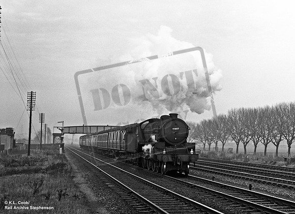61607 1957-11-23 Tottenham