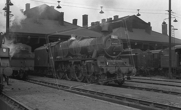 45698 1962-04-28 Willesden