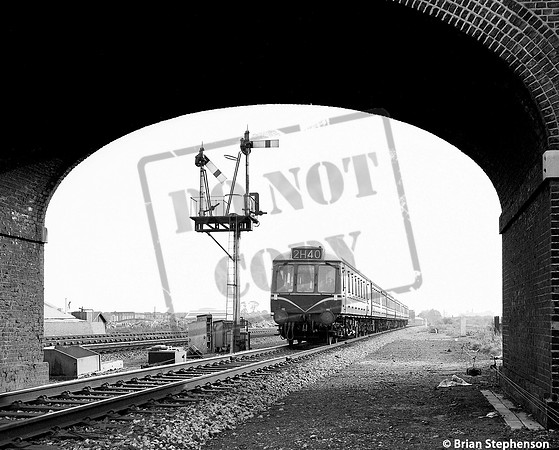 DMU W51332 1963-10-19 West Drayton & Yiewsley